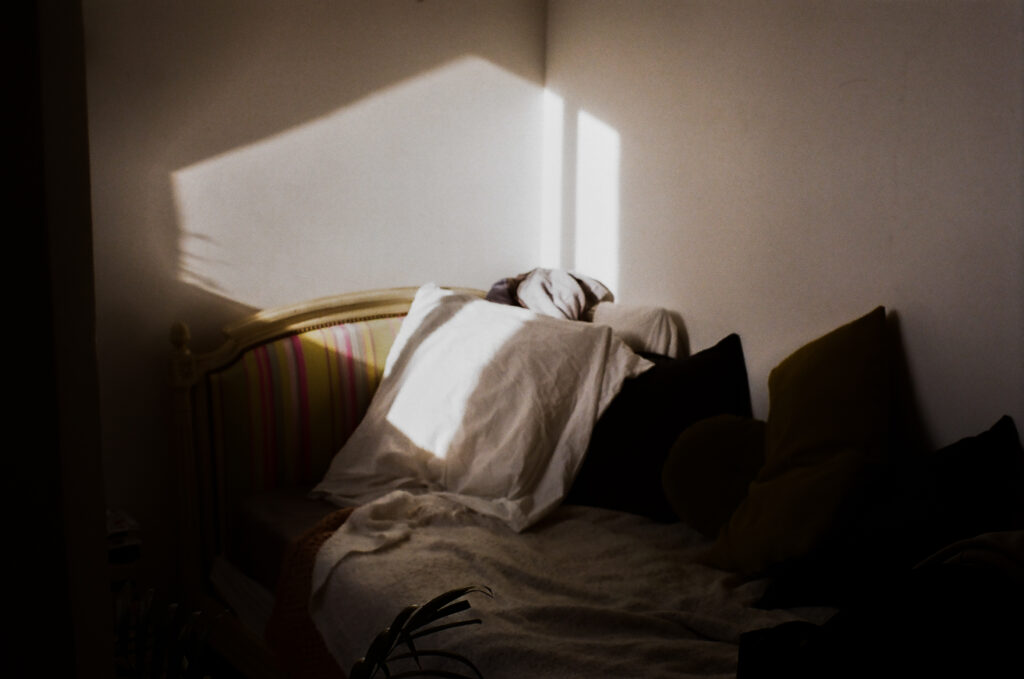 Raillon de lumière dans une chambre 